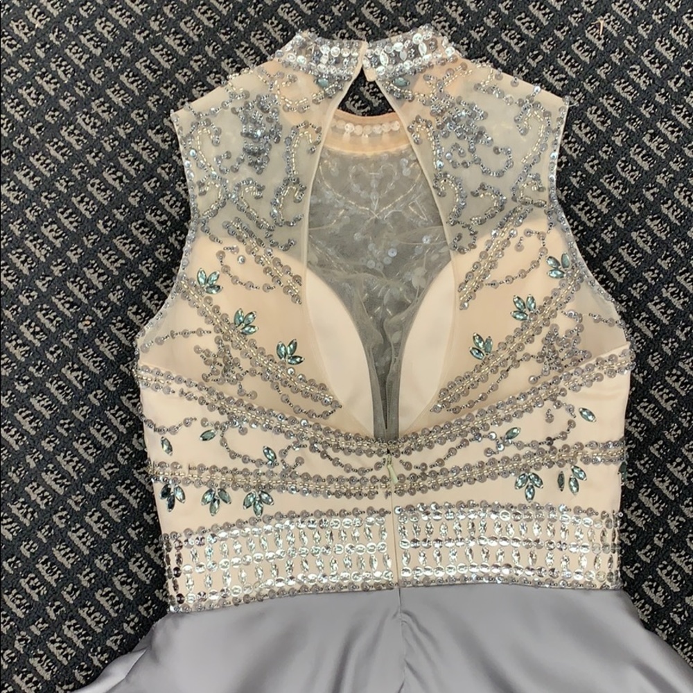 Short silver dress - Picture 4 of 5